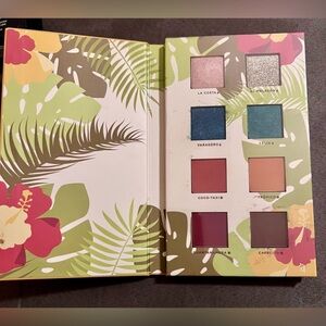 Alamar Cosmetics “Reina Del Caribe” Eyeshadow Palette